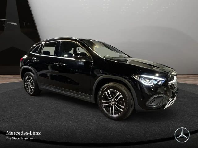 Mercedes-Benz GLA 200 GLA 200 d Style