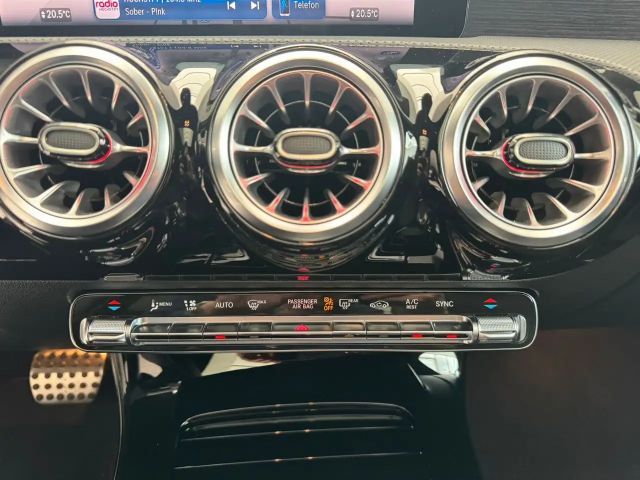 Mercedes-Benz CLA 200 AMG Line