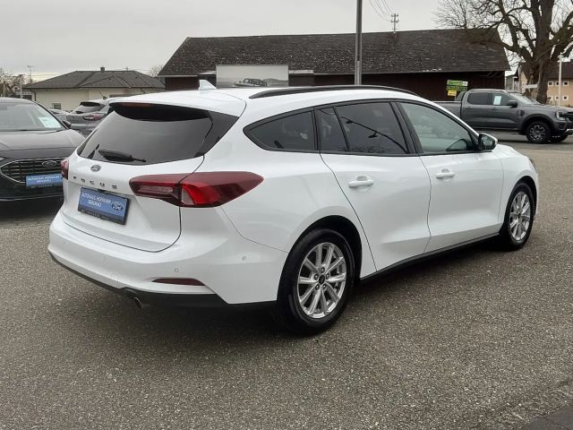 Ford Focus Cool & Connect