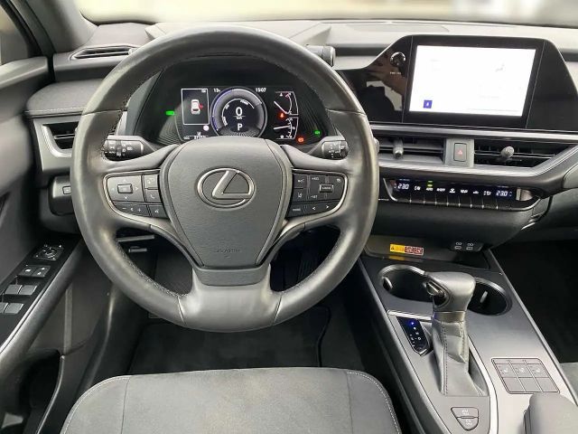 Lexus UX 250h Style Edition