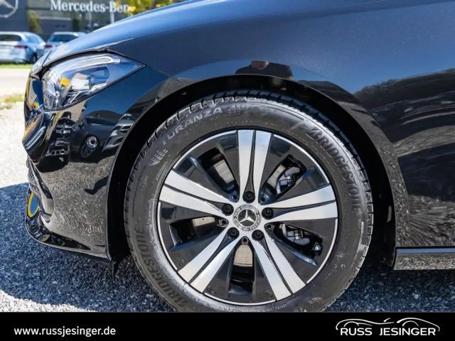 Mercedes-Benz C 200 AVANTGARDE Sedan