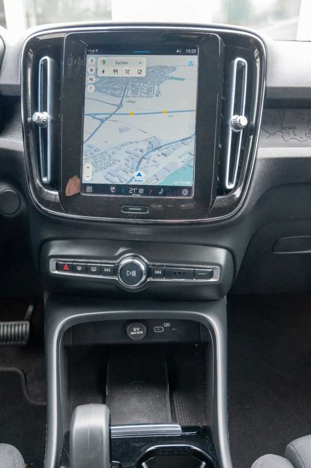 Volvo XC40 Core Recharge