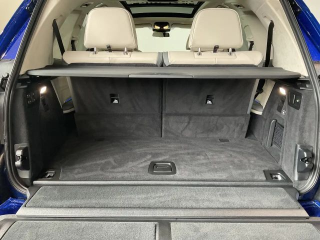 BMW X7 60i Panorama Glasdach Sky-Lounge | Sitzbelüftung |