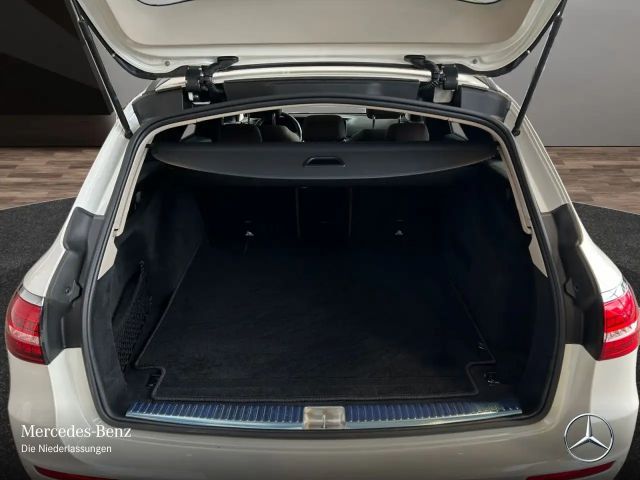 Mercedes-Benz E 200 AVANTGARDE Estate