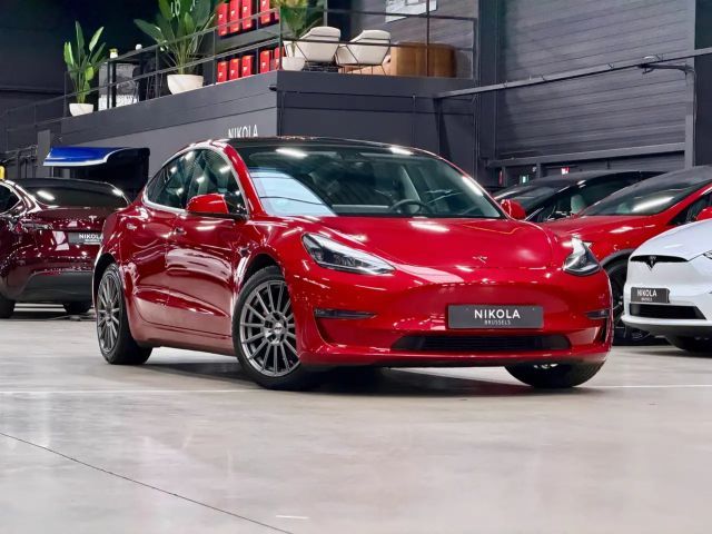 Tesla Model 3 AWD Long Range