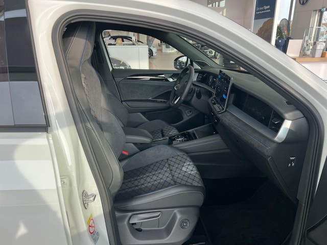 Volkswagen Tayron Tayron 2.0TDI R-Line DSG AHK Pano Standh 4M