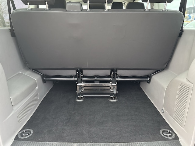 Volkswagen Caravelle 2.0 TDI Comfortline T6