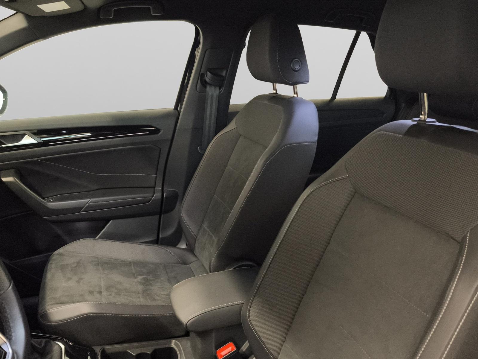 Volkswagen T-Roc 1.5 TSI DSG Plus R-Line