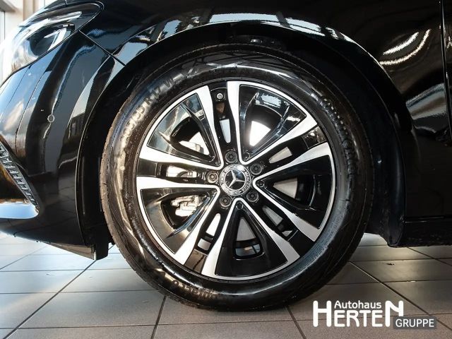 Mercedes-Benz B 200 Progressive Sedan