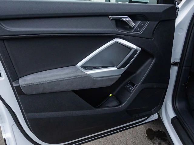 Audi Q3 45 TFSI S-Tronic