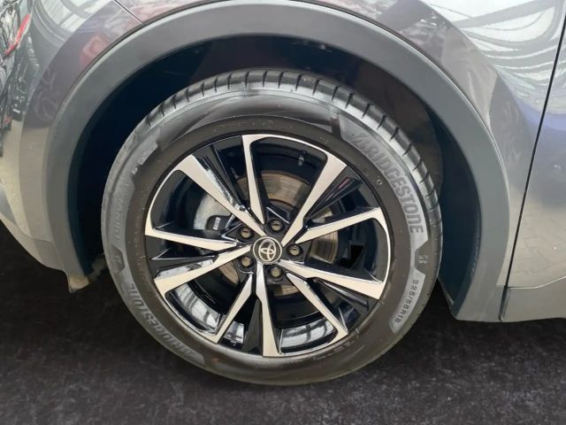 Toyota C-HR Hybride Team D