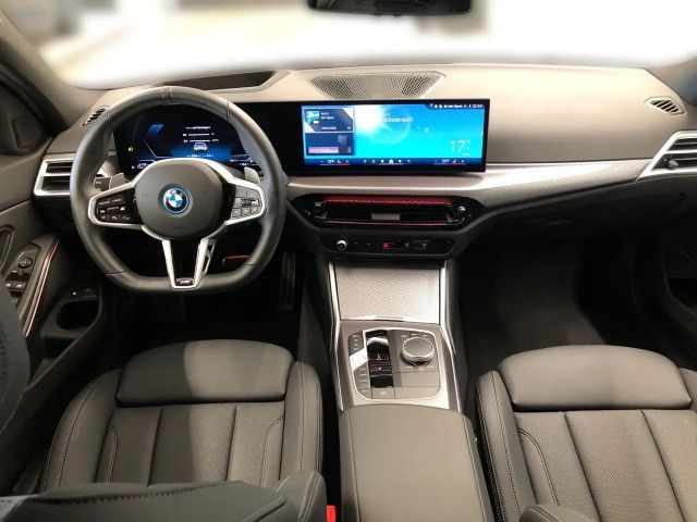 BMW 330 330e xDrive