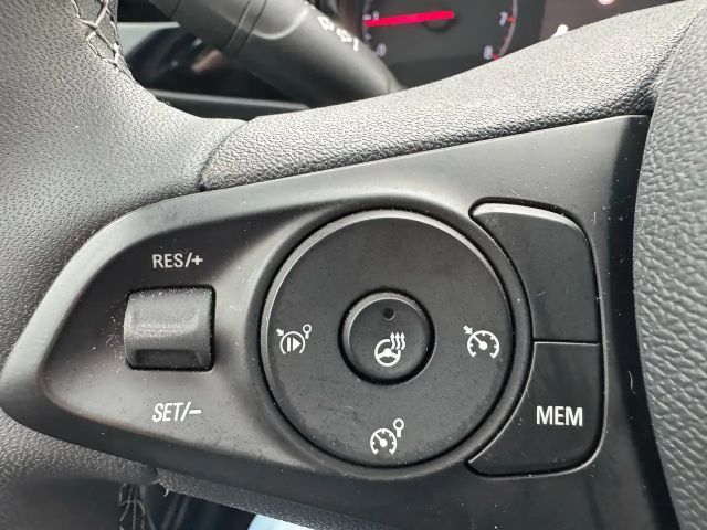 Opel Corsa inkl. Allwetterreifen & Komfort-Paket