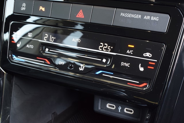 Volkswagen T-Cross T-Cross 1.0 TSI *Move*Navi*Sitzhzg*PDC*Klima*