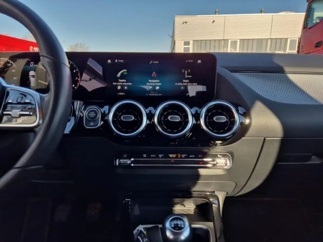 Mercedes-Benz B 200 Progressive