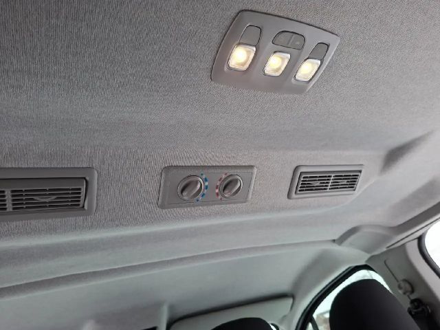 Renault Trafic L2H1 Life