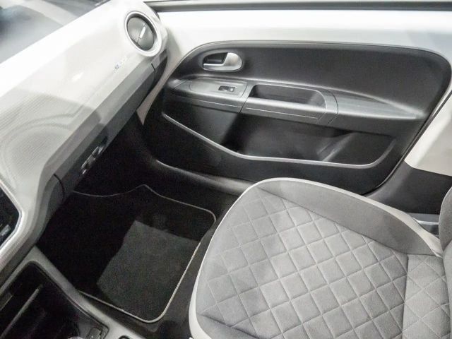 Volkswagen e-up! Plus Style