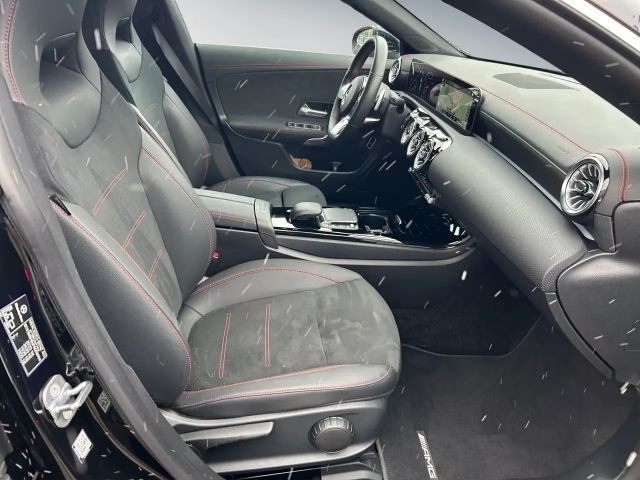 Mercedes-Benz CLA 200 AMG Line Shooting Brake