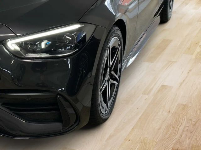 Mercedes-Benz C 200 AMG Line Sedan