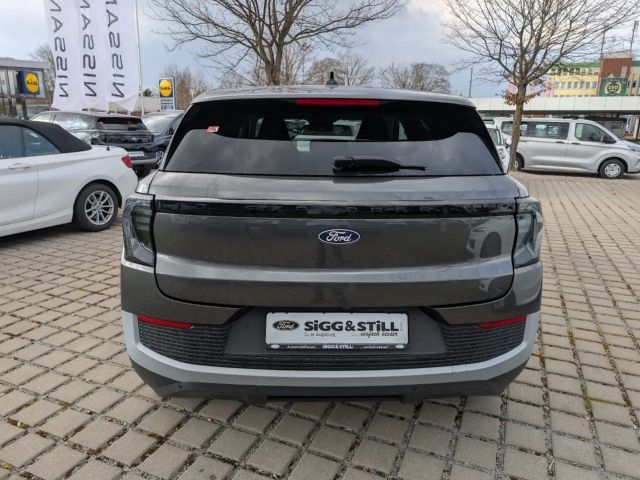 Ford Explorer Extended range RWD