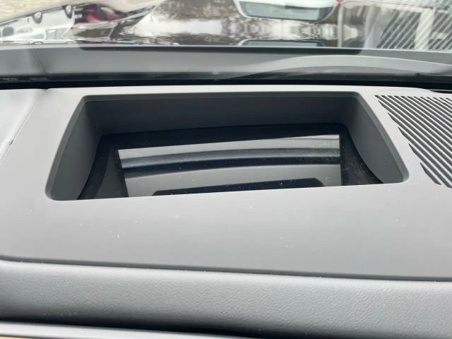 BMW 520 520i M-Sport Sedan