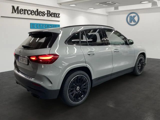 Mercedes-Benz GLA 200 AMG Line