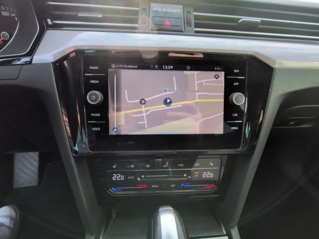 Volkswagen Passat 1.5 TSI Business DSG Variant