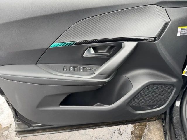 Peugeot E-2008 Allure Pack