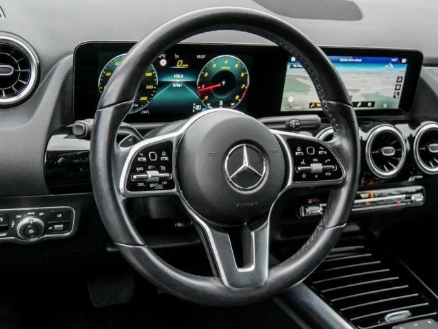 Mercedes-Benz GLA 200 Progressive