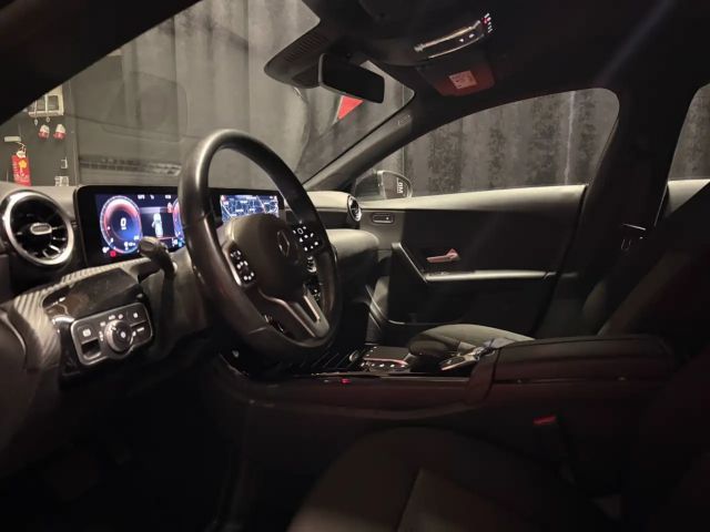 Mercedes-Benz CLA 180 CLA *AHK*VIRTUAL-COCKPIT*KAMERA*