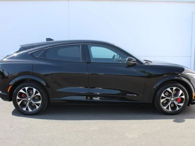 Ford Mustang Mach-E AWD Extended range