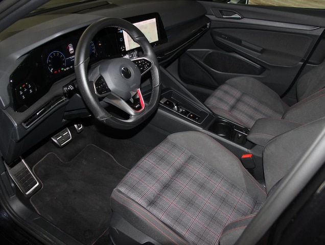 Volkswagen Golf 2.0 TSI DSG