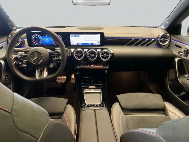 Mercedes-Benz CLA 35 AMG AMG Line