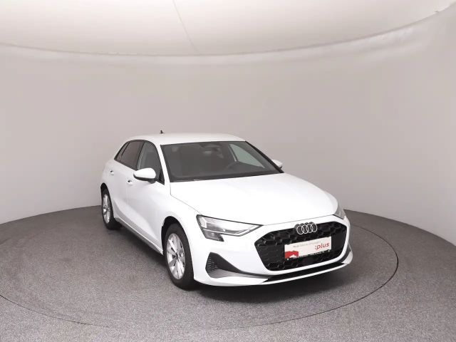 Audi A3 30 TFSI Sedan