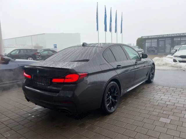 BMW 545 545e M-Sport Sedan xDrive