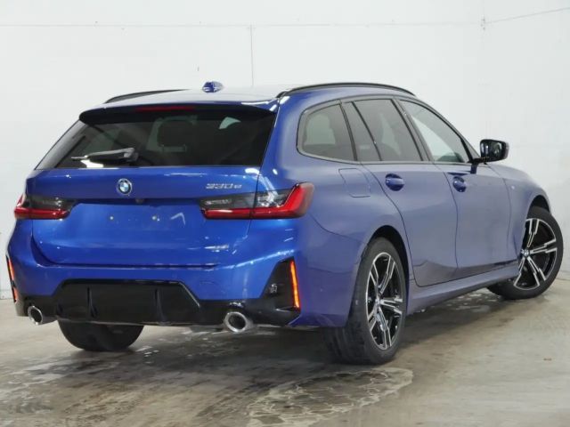 BMW 330 330e M-Sport Touring