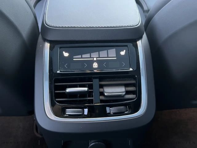 Volvo XC90 AWD Dark T8 Ultimate