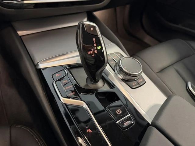 BMW 520 520d Business Line Touring xDrive