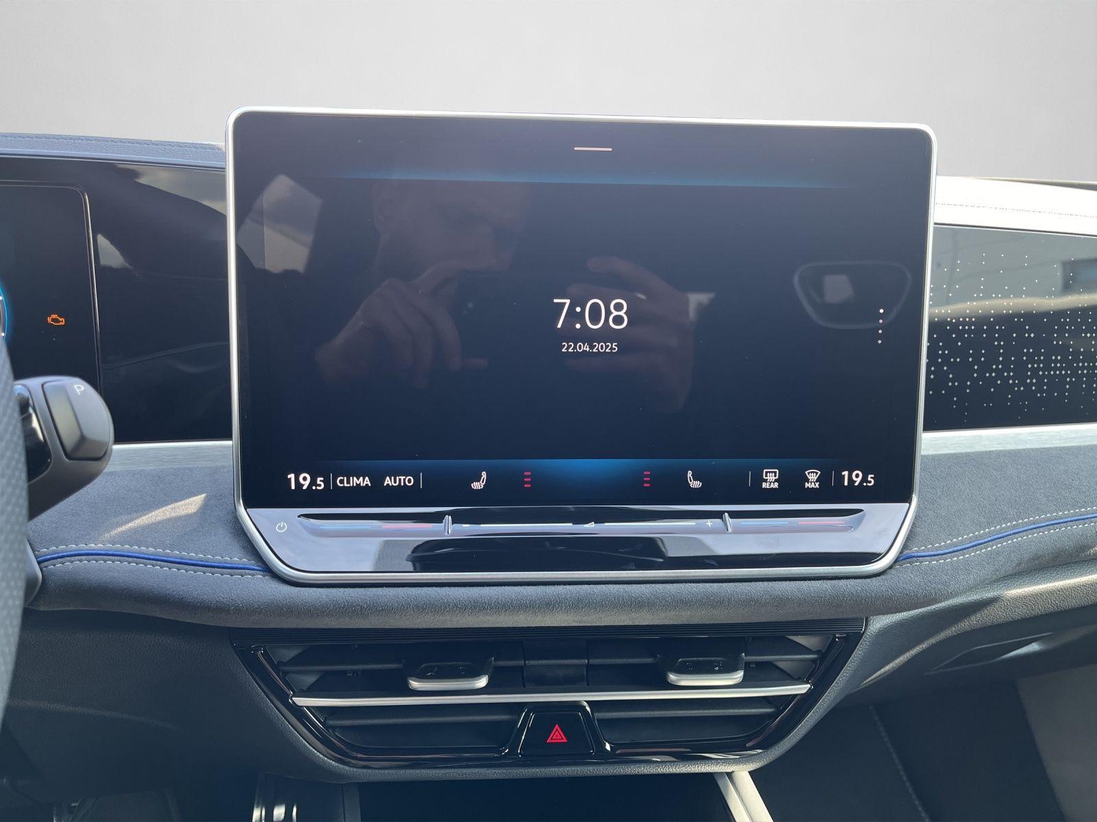 Volkswagen Passat IQ.Drive R-Line