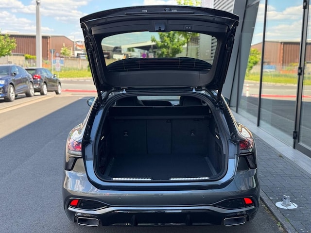 Audi A6 Avant Quattro S-Tronic