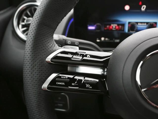 Mercedes-Benz GLB 200 AMG Line