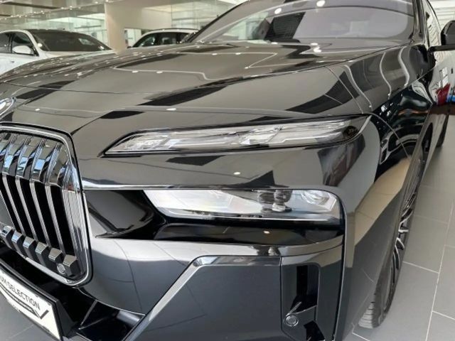 BMW 750 G70 Sedan xDrive