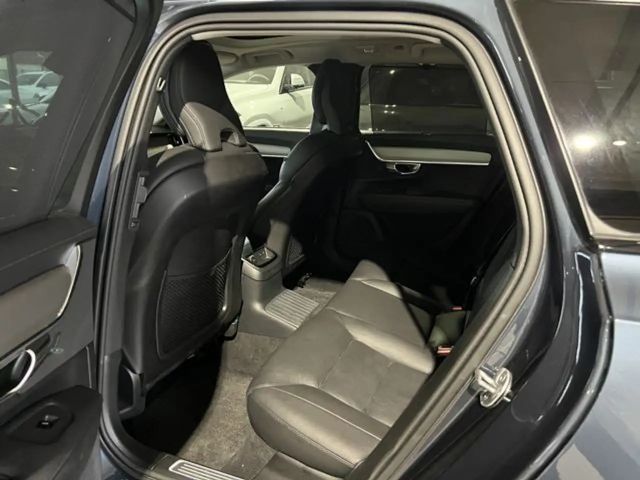 Volvo V90 AWD Dark Recharge T8 Ultra