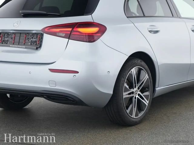 Mercedes-Benz A 180 Hatchback Progressive