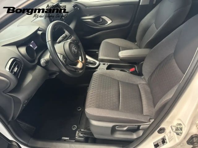 Toyota Yaris Hatchback Hybride Team D