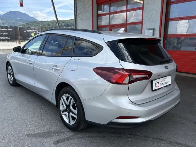 Ford Focus Cool & Connect