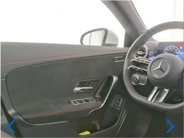 Mercedes-Benz CLA 200 AMG Line