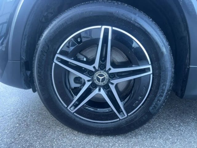 Mercedes-Benz EQB 300 4MATIC AMG Line