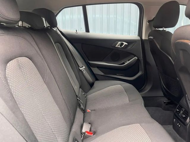 BMW 116 116i 5-deurs Sedan