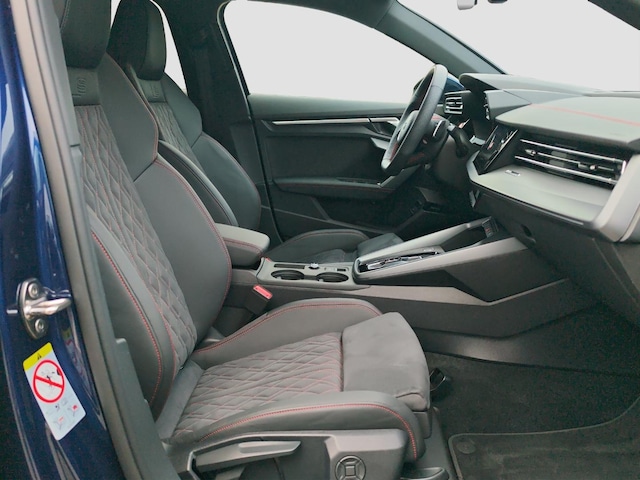 Audi A3 30 TFSI S-Line S-Tronic Sedan